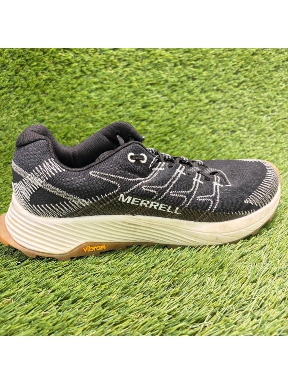 Merrell Moab Flight Womens Size 10 Black White Gum Trail Running Shoes Sneakers